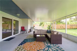 1907 Coral Tree Ct, Brandon, FL 33511 - Photo 3