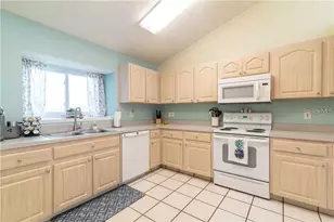 1907 Coral Tree Ct, Brandon, FL 33511 - Photo 11