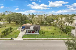 112 E Martin Luther King Jr Dr, Tarpon Springs, FL 34689 - Photo 29