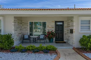 6619 Blue Heron Dr S, Saint Petersburg, FL 33707 - Photo 5