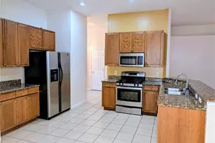 10128 Heather Sound Dr, Tampa, FL 33647 - Photo 3