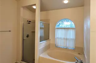 10128 Heather Sound Dr, Tampa, FL 33647 - Photo 7