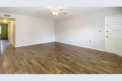 4325 Aegean Drive #204B, Tampa, FL 33611 - Photo 3