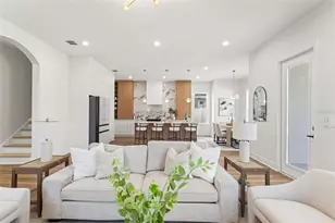 10194 Hodson Pl, Seminole, FL 33776 - Photo 3