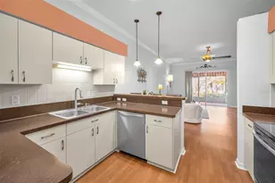 12154 Putter Green Ct, New Port Richey, FL 34654 - Photo 9