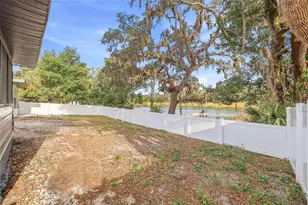 1005 Cedar Lake Dr, Tampa, FL 33612 - Photo 35