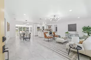 1005 Cedar Lake Dr, Tampa, FL 33612 - Photo 3