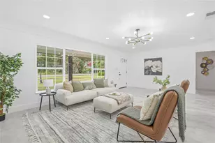 1005 Cedar Lake Dr, Tampa, FL 33612 - Photo 5