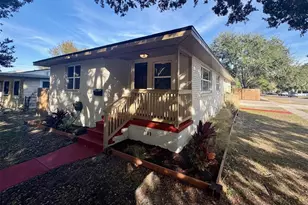 5201 Dr Martin Luther King Jr Street N, Saint Petersburg, FL 33703 - Photo 1