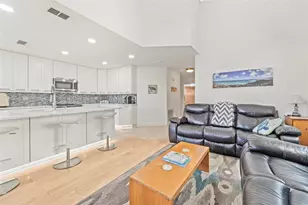 2385 Hanover Dr, Dunedin, FL 34698 - Photo 11