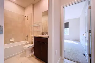 10609 Laxer Cay Loop, San Antonio, FL 33576 - Photo 9