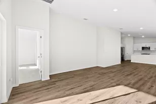 36920 Sagemoor Dr, Zephyrhills, FL 33541 - Photo 15