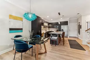 255 Valencia Cir, Saint Petersburg, FL 33716 - Photo 11