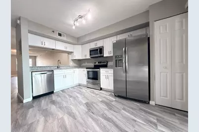 7218 E Bank Drive #205, Tampa, FL 33617 - Photo 9