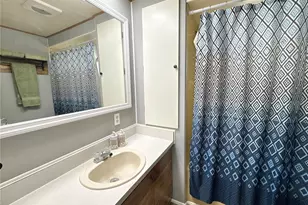 7002 Mount Bristol Blvd NE, Saint Petersburg, FL 33702 - Photo 15