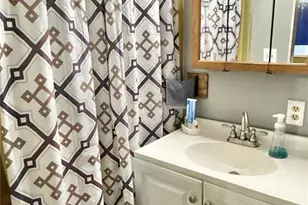 7002 Mount Bristol Blvd NE, Saint Petersburg, FL 33702 - Photo 11