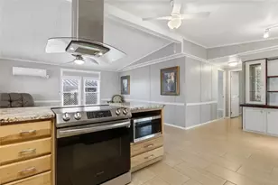36434 Malibu Way, Zephyrhills, FL 33541 - Photo 9