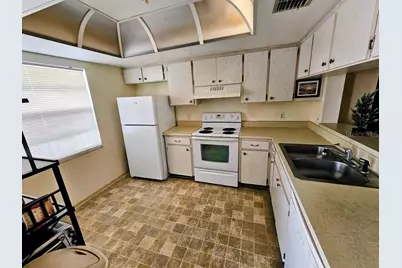 7700 92nd Street #203, Seminole, FL 33777 - Photo 9