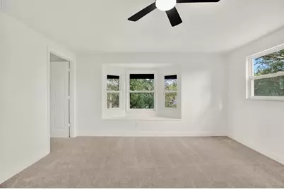 1810 Maryland Avenue NE, Saint Petersburg, FL 33703 - Photo 25