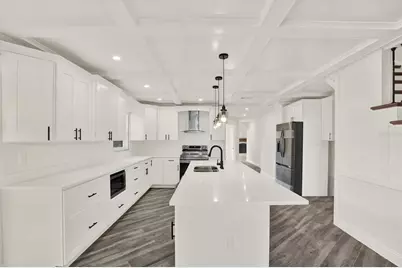 1810 Maryland Avenue NE, Saint Petersburg, FL 33703 - Photo 5