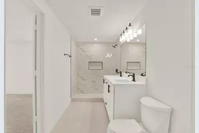 1810 Maryland Avenue NE, Saint Petersburg, FL 33703 - Photo 27