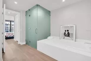 301 1st St S, Saint Petersburg, FL 33701 - Photo 49