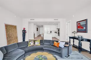 301 1st St S, Saint Petersburg, FL 33701 - Photo 15