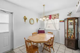 202 Bedford St, Sun City Center, FL 33573 - Photo 7