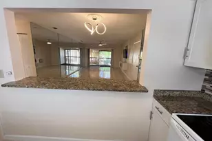 8609 Huron Ct, Tampa, FL 33614 - Photo 9