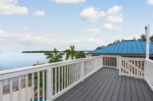 302 Shore Dr, Palm Harbor, FL 34683 - Photo 37