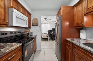 7210 N Manhattan Ave, Tampa, FL 33614 - Photo 7