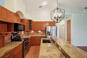 6333 Lonnie Lee Ln, Hudson, FL 34667 - Photo 9