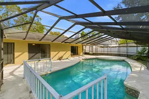 15606 Farnsworth Ln, Tampa, FL 33624 - Photo 5