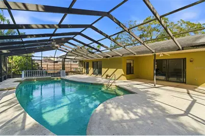 15606 Farnsworth Lane, Tampa, FL 33624 - Photo 3