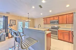 7352 Bridgeview Dr, Zephyrhills, FL 33545 - Photo 17