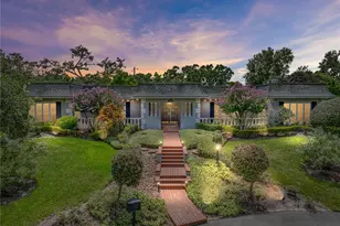 1249 Lake Point Dr, Lakeland, FL 33813 - Photo 3
