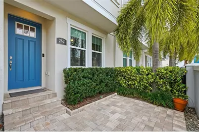 262 8th Street N, Saint Petersburg, FL 33701 - Photo 9