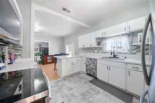 2107 E Chelsea St, Tampa, FL 33610 - Photo 11