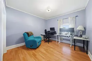 2107 E Chelsea St, Tampa, FL 33610 - Photo 21