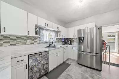 2107 E Chelsea Street, Tampa, FL 33610 - Photo 9