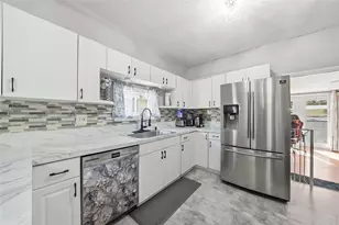 2107 E Chelsea St, Tampa, FL 33610 - Photo 9