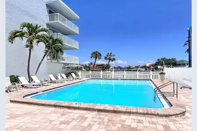 719 Pinellas Bayway S #305, Tierra Verde, FL 33715 - Photo 19