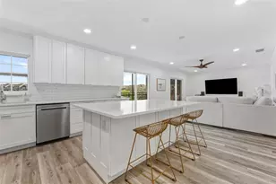 8806 Bay Pointe Dr, Tampa, FL 33615 - Photo 11