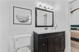 8806 Bay Pointe Dr, Tampa, FL 33615 - Photo 17