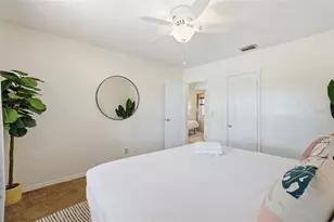 135 NW Monroe Cir N, Saint Petersburg, FL 33702 - Photo 21