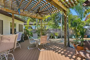 135 NW Monroe Cir N, Saint Petersburg, FL 33702 - Photo 27