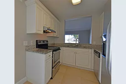 13741 Juniper Blossom Drive, Tampa, FL 33618 - Photo 9