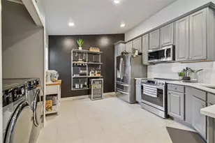 2013 Santa Catalina Ln, Riverview, FL 33578 - Photo 7