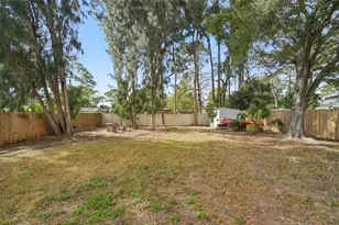 9008 Bay St NE, Saint Petersburg, FL 33702 - Photo 17