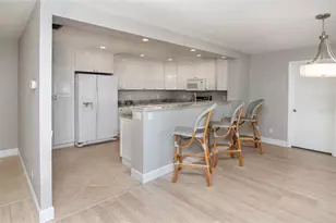 100 Bluff View Dr, Belleair Bluffs, FL 33770 - Photo 11